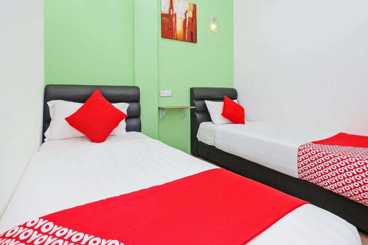Oyo 850 Gold Star Hotel Chukai Exteriér fotografie