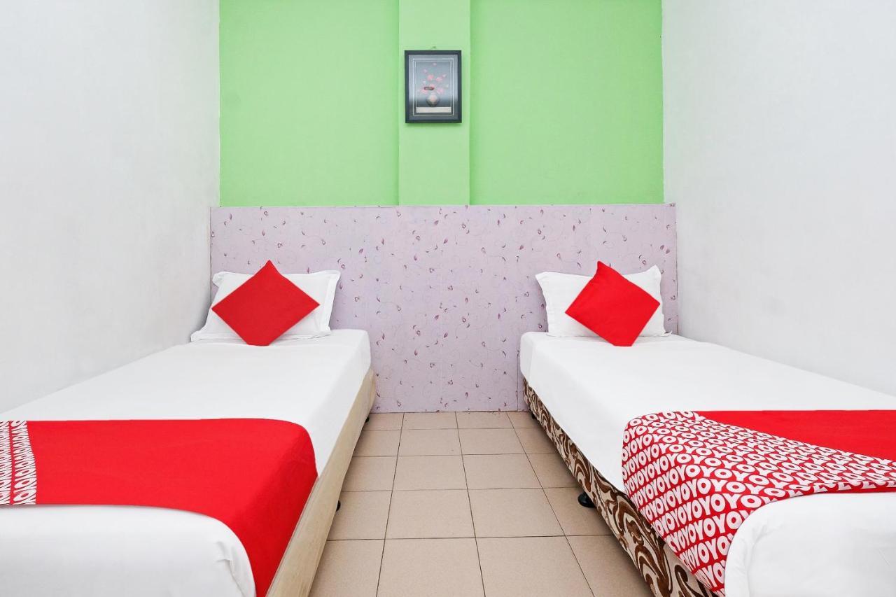 Oyo 850 Gold Star Hotel Chukai Exteriér fotografie