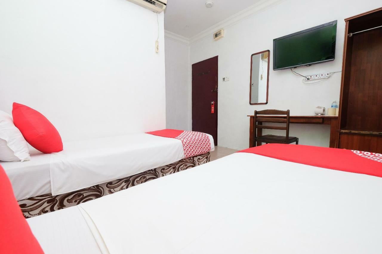 Oyo 850 Gold Star Hotel Chukai Exteriér fotografie